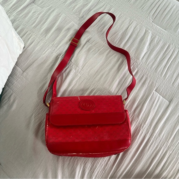 GUCCI Vintage Red Monogram Crossbody Bag with original Box and Dustbag - Picture 6 of 15